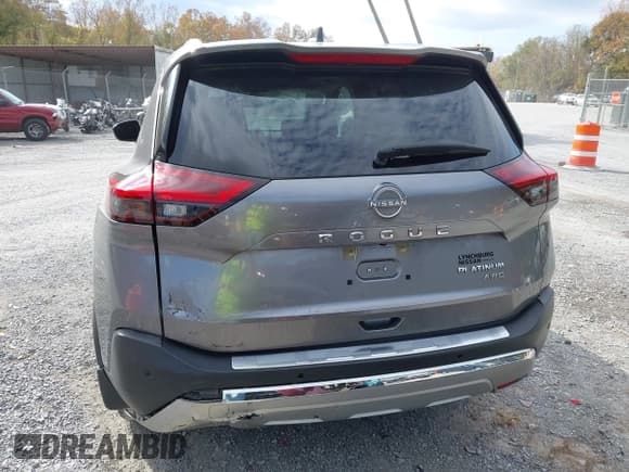 ✅ 2023 Nissan Rogue Platinum • VIN: JN8BT3DDXPW307198 • Лот: 43483103. Опубликован ранее на IAAI с пробегом 27 047 миль. Бесплатный доступ к архиву аукционных продаж из США и подробный отчёт об истории автомобиля на DreamBid. Изображение 16.