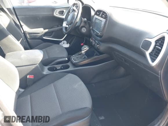 ✅ 2020 Kia Soul S • VIN: KNDJ23AU2L7032655 • Lot: 41411479. Listed on IAAI with 67,158 mi. Free auction sales archive from the USA and detailed vehicle history report at DreamBid. Image 5.