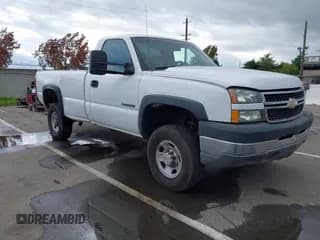 ✅ 2002 Chevrolet Silverado 2500HD • VIN: 1GBHC24U42E259796 • Lot: 43635594. Wystawiony na IAAI z przebiegiem 177 144 mil. Bezpłatny archiwum sprzedaży aukcyjnych z USA i szczegółowy raport historii pojazdu na DreamBid. Zdjęcie 1.