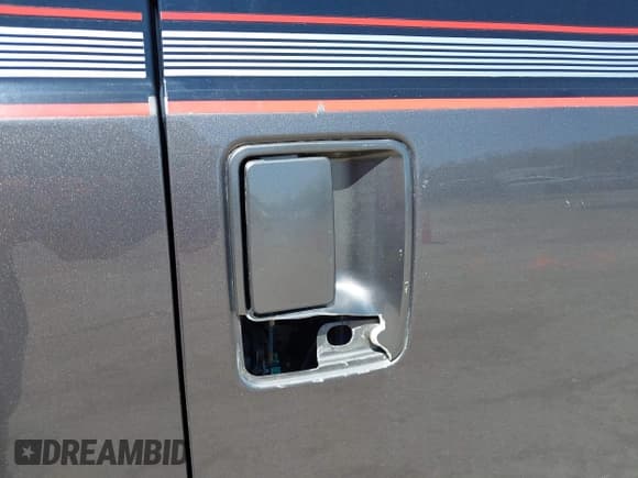 ✅ 2004 Ford F-250 XL • VIN: 1FTNW21S94ED04226 • Lot: 41844734. Listed on IAAI with 113,787 mi. Free auction sales archive from the USA and detailed vehicle history report at DreamBid. Image 16.