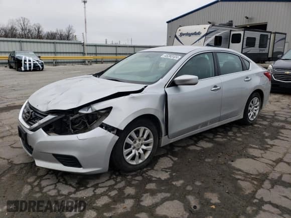 ✅ 2017 Nissan Altima S • VIN: 1N4AL3APXHN334520 • Лот: 45283124. Опубликован ранее на Copart с пробегом 111 381 миль. Бесплатный доступ к архиву аукционных продаж из США и подробный отчёт об истории автомобиля на DreamBid. Изображение 1.