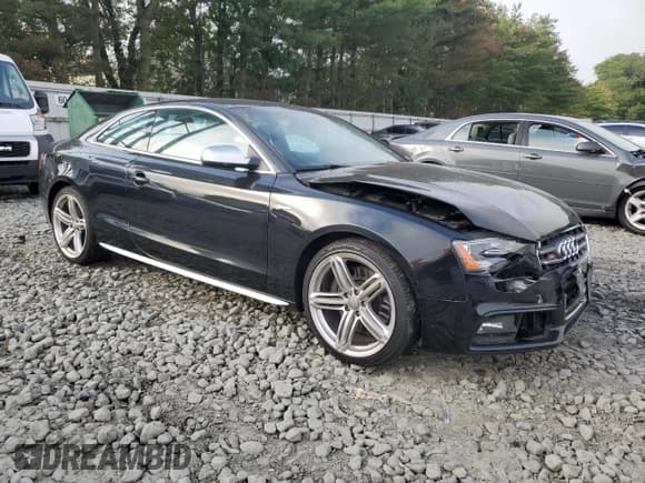 ✅ 2013 Audi S5 Premium Plus • VIN: WAUCGAFR3DA068214 • Lot: 69732035. Wystawiony na Copart z przebiegiem 132 734 mil. Bezpłatny archiwum sprzedaży aukcyjnych z USA i szczegółowy raport historii pojazdu na DreamBid. Zdjęcie 4.