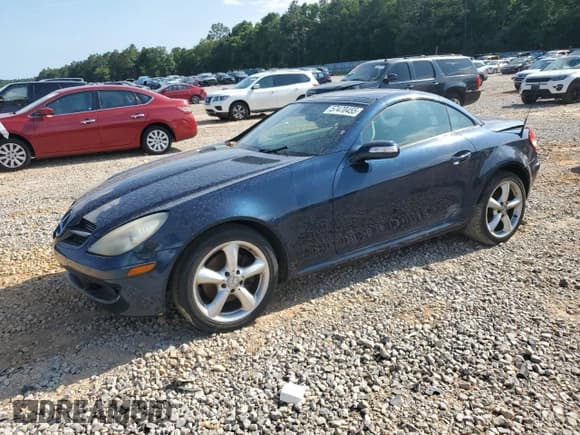✅ 2007 Mercedes-Benz SLK 280 • VIN: WDBWK54F27F159009 • Лот: 57470455. Опубликован ранее на Copart с пробегом 210 208 миль. Бесплатный доступ к архиву аукционных продаж из США и подробный отчёт об истории автомобиля на DreamBid. Изображение 1.