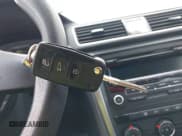 ✅ 2013 Volkswagen Passat S • VIN: 1VWAH7A31DC027479 • Lot: 43639092. Wystawiony na IAAI z przebiegiem 90 686 mil. Bezpłatny archiwum sprzedaży aukcyjnych z USA i szczegółowy raport historii pojazdu na DreamBid. Zdjęcie 11.