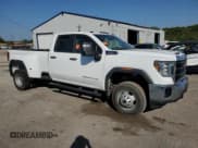 ✅ 2021 GMC Sierra 3500 • VIN: 1GT59SEY8MF203047 • Lot: 84899185. Wystawiony na Copart z przebiegiem 310 479 mil. Bezpłatny archiwum sprzedaży aukcyjnych z USA i szczegółowy raport historii pojazdu na DreamBid. Zdjęcie 4.