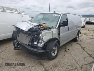 ✅ 2023 GMC Savana Cargo • VIN: 1GTW7AFP2P1110553 • Лот: 73170724. Опубликован ранее на Copart с пробегом Не указан. Бесплатный доступ к архиву аукционных продаж из США и подробный отчёт об истории автомобиля на DreamBid. Изображение 1.