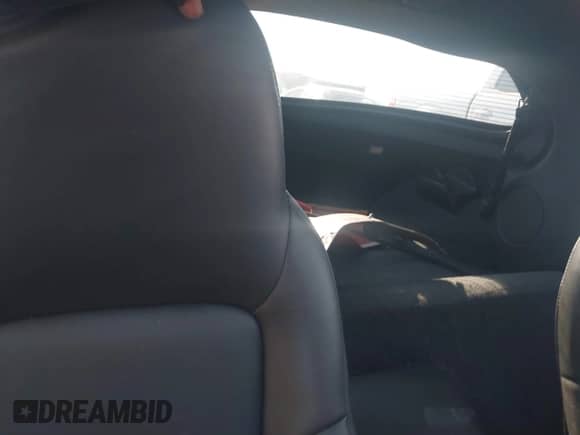 2006 Chevrolet Corvette z VIN 1G1YY25U465131214, wystawiony jako IAAI lot #43107832 z przebiegiem 55 083 mil mil oraz . Historia ofert i sprzedaży dostępna na DreamBid. Obrazek 8.