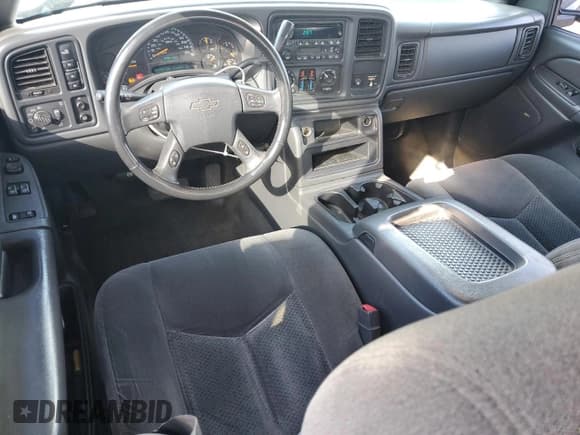 ✅ 2005 Chevrolet Silverado 2500HD LT • VIN: 1GCHK29U15E178850 • Lot: 48474565. Listed on Copart with 131,891 mi. Free auction sales archive from the USA and detailed vehicle history report at DreamBid. Image 8.