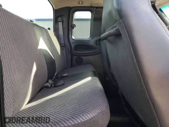 2001 Dodge 1500 с VIN 3B7HC13Y11M579368, выставлен на аукционе Copart как лот 85271554 с пробегом 156 118 миль миль и Списание • Salvage title. История ставок и продаж доступна на DreamBid. Изображение 10.