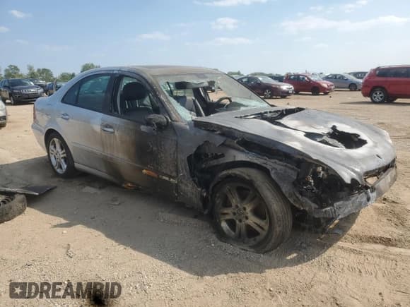 ✅ 2006 Mercedes-Benz E 350 • VIN: WDBUF87J96X194586 • Лот: 68392285. Опубликован ранее на Copart с пробегом Не указан. Бесплатный доступ к архиву аукционных продаж из США и подробный отчёт об истории автомобиля на DreamBid. Изображение 4.