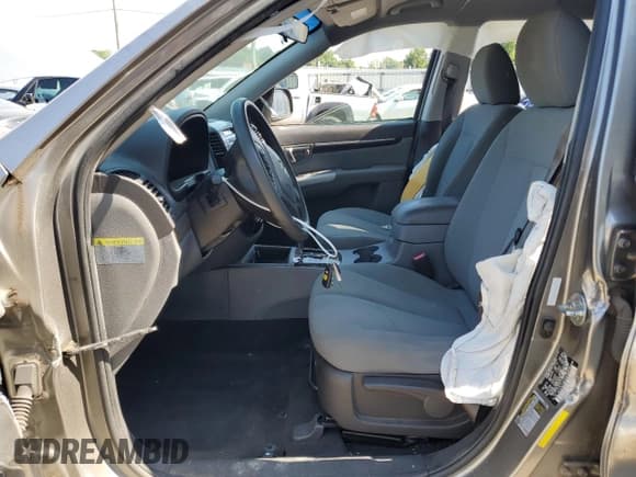 ✅ 2012 Hyundai Santa Fe GLS • VIN: 5XYZG3AB2CG135810 • Lot: 72519744. Listed on Copart with 137,627 mi. Free auction sales archive from the USA and detailed vehicle history report at DreamBid. Image 7.