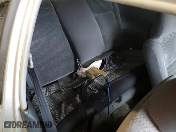 ✅ 1997 Honda Civic DX • VIN: 1HGEJ622XVL118763 • Лот: 51906455. Опубликован ранее на Copart с пробегом 197 595 миль. Бесплатный доступ к архиву аукционных продаж из США и подробный отчёт об истории автомобиля на DreamBid. Изображение 10.