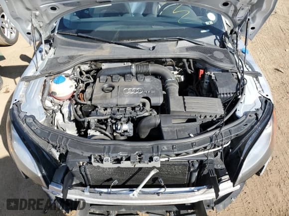 ✅ 2011 Audi TT Premium Plus • VIN: TRUBFAFK8B1025186 • Lot: 70555994. Wystawiony na Copart z przebiegiem 100 584 mil. Bezpłatny archiwum sprzedaży aukcyjnych z USA i szczegółowy raport historii pojazdu na DreamBid. Zdjęcie 11.