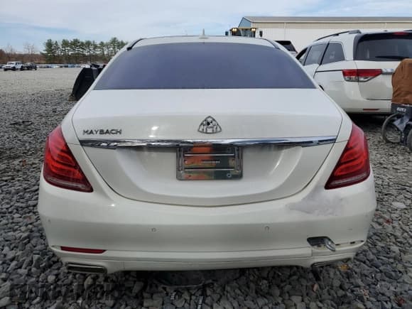 ✅ 2015 Mercedes-Benz S 550 • VIN: WDDUG8FB2FA070970 • Lot: 91766355. Wystawiony na Copart z przebiegiem Nie podano. Bezpłatny archiwum sprzedaży aukcyjnych z USA i szczegółowy raport historii pojazdu na DreamBid. Zdjęcie 7.