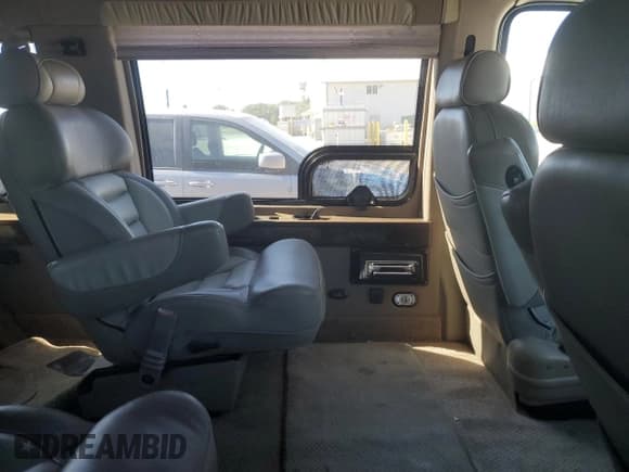 ✅ 2006 Ford Econoline Cargo • VIN: 1FDNE24L46HB38007 • Lot: 84281465. Listed on Copart with 107,139 mi. Free auction sales archive from the USA and detailed vehicle history report at DreamBid. Image 11.