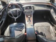 ✅ 2013 Buick LaCrosse Touring • VIN: 1G4GJ5E33DF190158 • Lot: 80269235. Wystawiony na Copart z przebiegiem 141 392 mil. Bezpłatny archiwum sprzedaży aukcyjnych z USA i szczegółowy raport historii pojazdu na DreamBid. Zdjęcie 8.