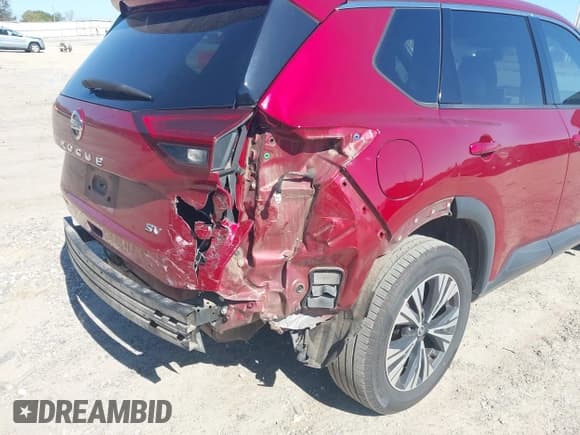 ✅ 2021 Nissan Rogue SV • VIN: JN8AT3BA7MW006291 • Lot: 43425073. Wystawiony na IAAI z przebiegiem 107 600 mil. Bezpłatny archiwum sprzedaży aukcyjnych z USA i szczegółowy raport historii pojazdu na DreamBid. Zdjęcie 6.