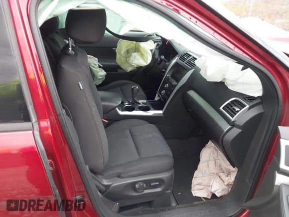 ✅ 2014 Ford Explorer XLT • VIN: 1FM5K8D8XEGA02220 • Lot: 43713277. Wystawiony na IAAI z przebiegiem 75 247 mil. Bezpłatny archiwum sprzedaży aukcyjnych z USA i szczegółowy raport historii pojazdu na DreamBid. Zdjęcie 5.