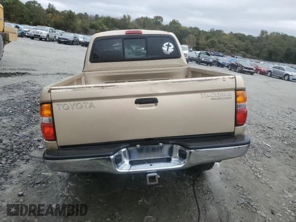 ✅ 2003 Toyota Tacoma PreRunner • VIN: 5TEGM92N53Z297528 • Лот: 90383895. Опубликован ранее на Copart с пробегом 232 704 миль. Бесплатный доступ к архиву аукционных продаж из США и подробный отчёт об истории автомобиля на DreamBid. Изображение 6.