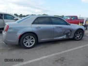 ✅ 2018 Chrysler 300 S • VIN: 2C3CCABG2JH261877 • Lot: 43372244. Listed on IAAI with 70,104 mi. Free auction sales archive from the USA and detailed vehicle history report at DreamBid. Image 13.