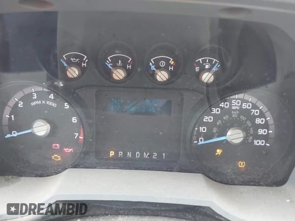 ✅ 2016 Ford F-350 XL • VIN: 1FTBF3A61GEC07084 • Lot: 41937847. Wystawiony na IAAI z przebiegiem 79 841 mil. Bezpłatny archiwum sprzedaży aukcyjnych z USA i szczegółowy raport historii pojazdu na DreamBid. Zdjęcie 7.