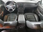 ✅ 2002 Ford Explorer Limited • VIN: 1FMDU75E22ZA26015 • Лот: 70484095. Опубликован ранее на Copart с пробегом 99 305 миль. Бесплатный доступ к архиву аукционных продаж из США и подробный отчёт об истории автомобиля на DreamBid. Изображение 8.