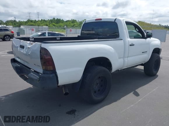 ✅ 2005 Toyota Tacoma • VIN: 5TENX22N25Z141925 • Lot: 43434810. Listed on IAAI with Not provided. Free auction sales archive from the USA and detailed vehicle history report at DreamBid. Image 4.