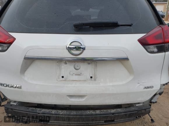 ✅ 2020 Nissan Rogue S • VIN: 5N1AT2MV5LC751171 • Лот: 41337017. Опубликован ранее на IAAI с пробегом 114 431 миль. Бесплатный доступ к архиву аукционных продаж из США и подробный отчёт об истории автомобиля на DreamBid. Изображение 16.