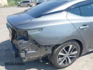 ✅ 2019 Nissan Maxima SR • VIN: 1N4AA6AV3KC374172 • Lot: 42744316. Wystawiony na IAAI z przebiegiem 97 146 mil. Bezpłatny archiwum sprzedaży aukcyjnych z USA i szczegółowy raport historii pojazdu na DreamBid. Zdjęcie 20.