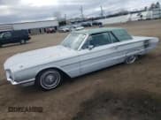 ✅ 1966 Ford Thunderbird • VIN: 6Y83Q121322 • Лот: 53203085. Опубликован ранее на Copart с пробегом 93 974 миль. Бесплатный доступ к архиву аукционных продаж из США и подробный отчёт об истории автомобиля на DreamBid. Изображение 1.