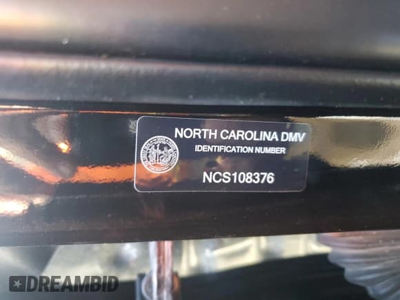 ✅ 2017 Jeep Grand Cherokee • VIN: NCS108376 • Lot: 57158405. Listed on Copart with 101,442 mi. Free auction sales archive from the USA and detailed vehicle history report at DreamBid. Image 13.