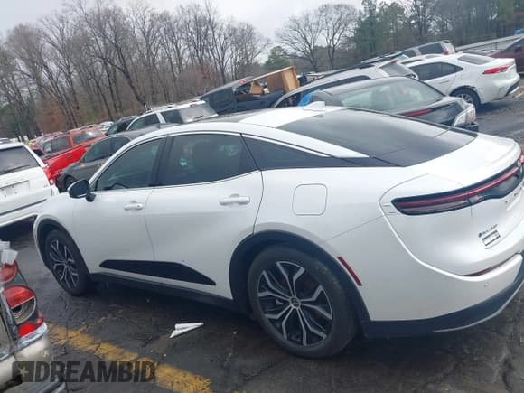 ✅ 2024 Toyota Crown XLE • VIN: JTDAAAAFXR3023016 • Lot: 41570053. Wystawiony na IAAI z przebiegiem 46 729 mil. Bezpłatny archiwum sprzedaży aukcyjnych z USA i szczegółowy raport historii pojazdu na DreamBid. Zdjęcie 14.