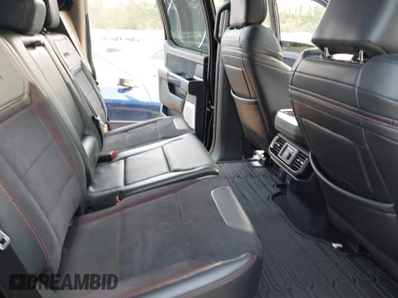 ✅ 2024 Ford F-150 Raptor • VIN: 1FTFW1RJXRFA81223 • Lot: 42429939. Listed on IAAI with 570 mi. Free auction sales archive from the USA and detailed vehicle history report at DreamBid. Image 8.