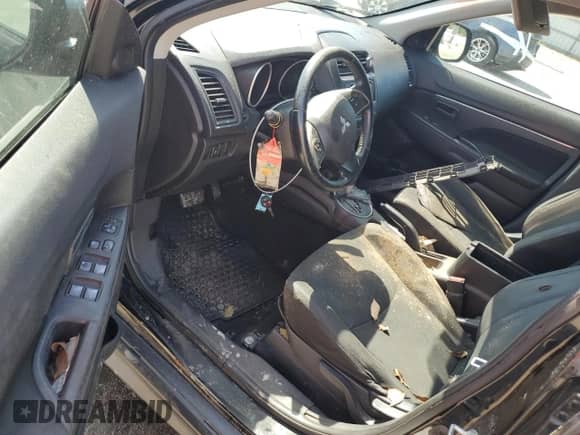 2015 Mitsubishi Outlander ES с VIN 4A4AP3AW7FE041721, выставлен на аукционе Copart как лот 80545725 с пробегом 266 294 миль миль и Списание • Salvage title. История ставок и продаж доступна на DreamBid. Изображение 8.