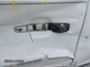 ✅ 2008 GMC Sierra 2500HD Work Truck • VIN: 1GTHC23678F181919 • Lot: 41954078. Wystawiony na IAAI z przebiegiem 120 609 mil. Bezpłatny archiwum sprzedaży aukcyjnych z USA i szczegółowy raport historii pojazdu na DreamBid. Zdjęcie 17.