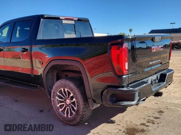 ✅ 2021 GMC Sierra 1500 AT4 • VIN: 1GTP9EEL6MZ286233 • Лот: 92338705. Опубликован ранее на Copart с пробегом 41 395 миль. Бесплатный доступ к архиву аукционных продаж из США и подробный отчёт об истории автомобиля на DreamBid. Изображение 3.