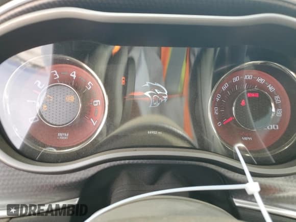 ✅ 2020 Dodge Challenger SRT Hellcat Widebody • VIN: 2C3CDZC90LH242579 • Lot: 82145954. Wystawiony na Copart z przebiegiem 44 902 mil. Bezpłatny archiwum sprzedaży aukcyjnych z USA i szczegółowy raport historii pojazdu na DreamBid. Zdjęcie 9.