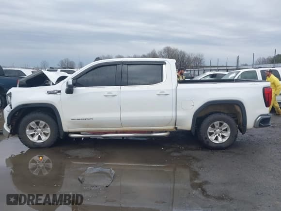 ✅ 2020 GMC Sierra 1500 SLE • VIN: 3GTU9BED9LG223510 • Лот: 41685604. Опубликован ранее на IAAI с пробегом 85 677 миль. Бесплатный доступ к архиву аукционных продаж из США и подробный отчёт об истории автомобиля на DreamBid. Изображение 14.