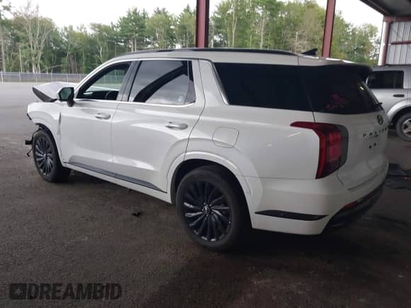 2024 Hyundai Palisade Calligraphy with VIN KM8R7DGEXRU707572, listed as a IAAI auction lot 43087035 with 15,527 mi miles and . Bid and sale history available at DreamBid. Image 3.