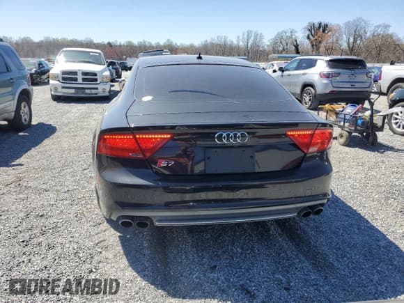 ✅ 2013 Audi S7 Prestige • VIN: WAUW2AFC8DN132991 • Лот: 50159955. Опубликован ранее на Copart с пробегом 140 507 миль. Бесплатный доступ к архиву аукционных продаж из США и подробный отчёт об истории автомобиля на DreamBid. Изображение 6.