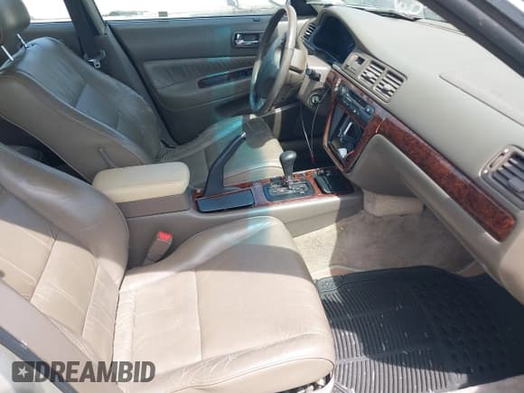 ✅ 1997 Acura TL Premium • VIN: JH4UA3656VC009342 • Лот: 42084356. Опубликован ранее на IAAI с пробегом 200 238 миль. Бесплатный доступ к архиву аукционных продаж из США и подробный отчёт об истории автомобиля на DreamBid. Изображение 5.