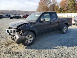 ✅ 2012 Nissan Frontier SV • VIN: 1N6BD0CT1CC472906 • Лот: 93839015. Опубликован ранее на Copart с пробегом 134 567 миль. Бесплатный доступ к архиву аукционных продаж из США и подробный отчёт об истории автомобиля на DreamBid. Изображение 1.