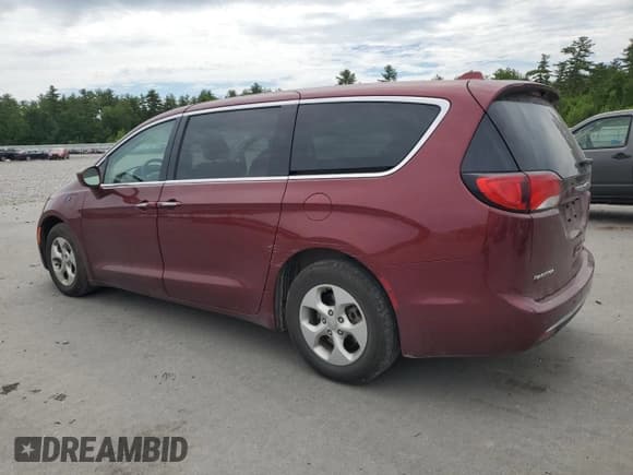 ✅ 2018 Chrysler Pacifica Hybrid Touring Plus • VIN: 2C4RC1H73JR258395 • Lot: 61820685. Listed on Copart with 128,004 mi. Free auction sales archive from the USA and detailed vehicle history report at DreamBid. Image 2.