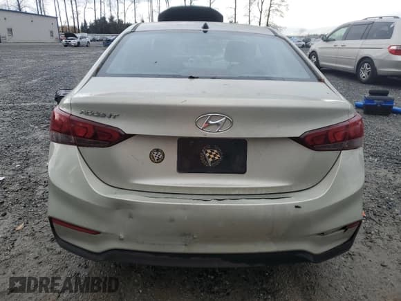 ✅ 2019 Hyundai Accent SE • VIN: 3KPC24A33KE062669 • Лот: 81038314. Опубликован ранее на Copart с пробегом 45 005 миль. Бесплатный доступ к архиву аукционных продаж из США и подробный отчёт об истории автомобиля на DreamBid. Изображение 6.