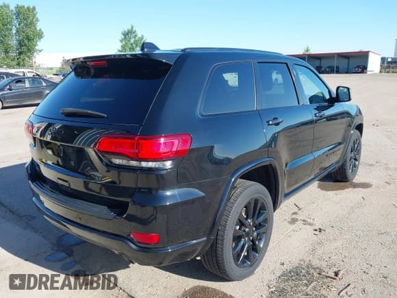 ✅ 2019 Jeep Grand Cherokee Upland • VIN: 1C4RJFAG6KC562778 • Lot: 42623750. Listed on IAAI with 47,218 mi. Free auction sales archive from the USA and detailed vehicle history report at DreamBid. Image 4.