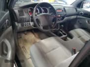 ✅ 2011 Toyota Tacoma • VIN: 5TFPX4EN5BX004433 • Lot: 70926415. Wystawiony na Copart z przebiegiem 192 954 mil. Bezpłatny archiwum sprzedaży aukcyjnych z USA i szczegółowy raport historii pojazdu na DreamBid. Zdjęcie 8.