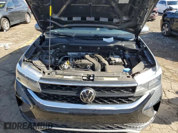 ✅ 2024 Volkswagen Taos SE • VIN: 3VVVX7B23RM055983 • Лот: 86253915. Опубликован ранее на Copart с пробегом 16 728 миль. Бесплатный доступ к архиву аукционных продаж из США и подробный отчёт об истории автомобиля на DreamBid. Изображение 11.