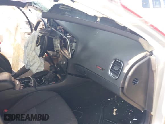 ✅ 2020 Dodge Charger Scat Pack • VIN: 2C3CDXGJ5LH101144 • Лот: 43249226. Опубликован ранее на IAAI с пробегом Не указан. Бесплатный доступ к архиву аукционных продаж из США и подробный отчёт об истории автомобиля на DreamBid. Изображение 5.