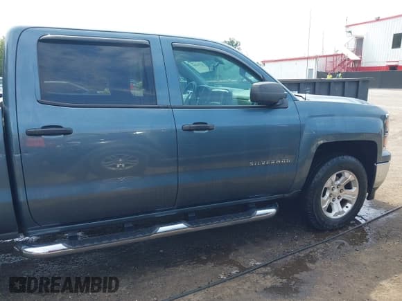 ✅ 2014 Chevrolet Silverado 1500 LT • VIN: 1GCUKREC8EF194980 • Lot: 42734987. Wystawiony na IAAI z przebiegiem 120 295 mil. Bezpłatny archiwum sprzedaży aukcyjnych z USA i szczegółowy raport historii pojazdu na DreamBid. Zdjęcie 13.