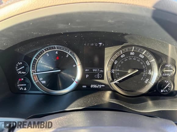 ✅ 2016 Lexus LX 570 • VIN: JTJHY7AX5G4195660 • Lot: 82118174. Listed on Copart with 89,629 mi. Free auction sales archive from the USA and detailed vehicle history report at DreamBid. Image 8.